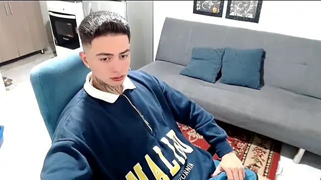 Snapshot of santii_ss chatting on 01-10-26, 12:18 santii ss online show from 01-10-26, 12:18