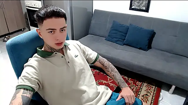 Snapshot of santii_ss chatting on 01-12-26, 01:38 santii ss online show from 01-12-26, 01:38