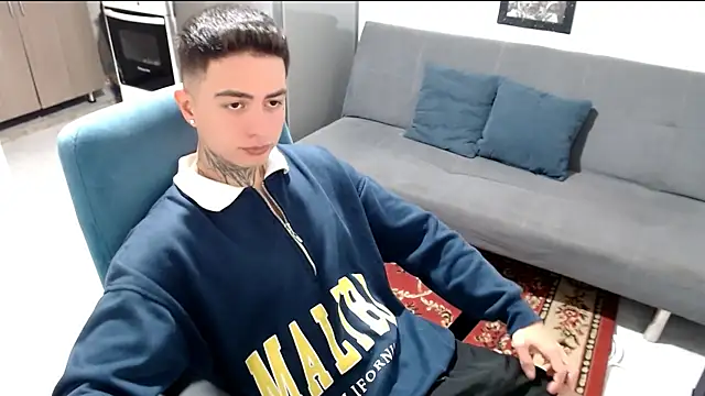 Snapshot of santii_ss chatting on 01-13-26, 01:16 santii ss online show from 01-13-26, 01:16