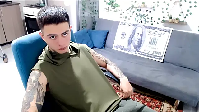 Snapshot of santii_ss chatting on 02-04-26, 03:40 santii ss online show from 02-04-26, 03:40