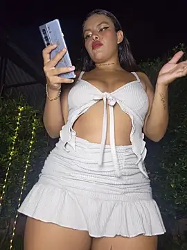 Yessica Lopezz online show from 06-07-26, 09:35