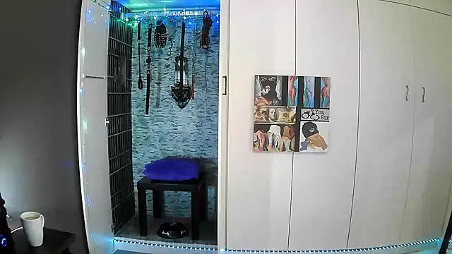 BaDSubMiss online show from 11-11-25, 04:56