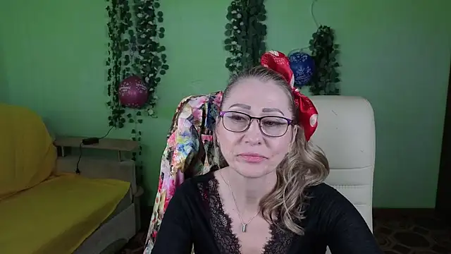 Habibi Honeyy online show from 09-27-25, 11:04