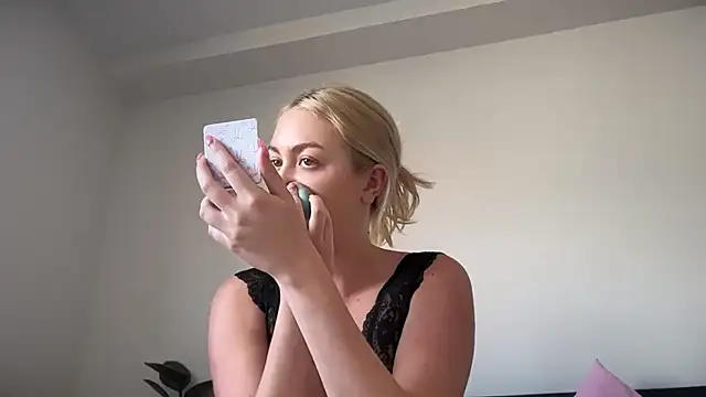 Kitty Swetty online show from 05-06-26, 01:38