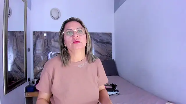 Agatha Pleasure online show from 05-19-26, 11:38