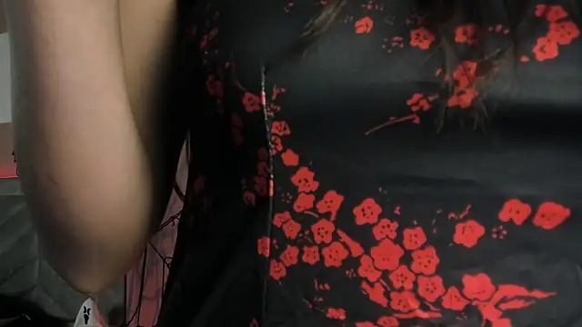Snapshot of Bella_Williiams chatting on 10-18-25, 12:17 Bella Williiams online show from 10-18-25, 12:17