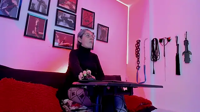 MistressNyx cg online show from 11-06-25, 03:24