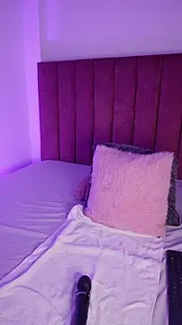 RominaaReyes online show from 11-13-25, 01:59