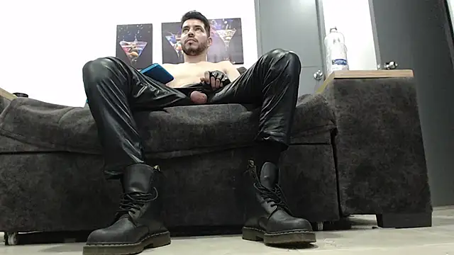 Snapshot of mackdaniels chatting on 05-28-26, 12:30 mackdaniels online show from 05-28-26, 12:30