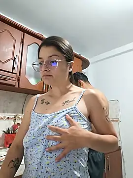 Snapshot of Coralinne__ chatting on 06-09-26, 01:06 Coralinne online show from 06-09-26, 01:06