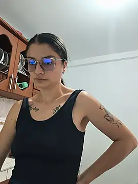 Snapshot of Coralinne__ chatting on 07-09-26, 03:38 Coralinne online show from 07-09-26, 03:38