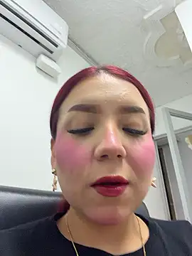 Mia Juicyberry online show from 01-11-26, 12:26