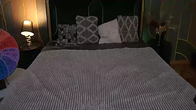 Snapshot of IvyLaurent chatting on 11-09-25, 08:34 IvyLaurent online show from 11-09-25, 08:34