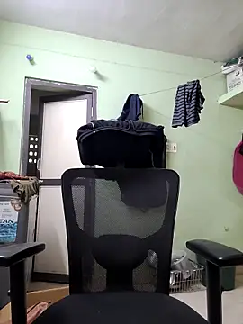 Snapshot of hi_itz_robin chatting on 03-30-26, 12:28 hi itz robin online show from 03-30-26, 12:28