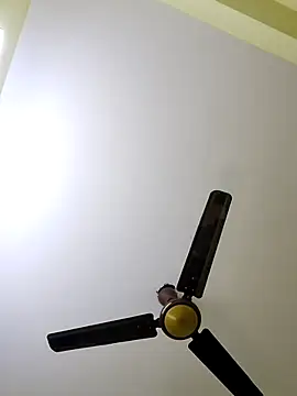 Snapshot of radhika2 chatting on 11-05-25, 05:13 radhika2 online show from 11-05-25, 05:13