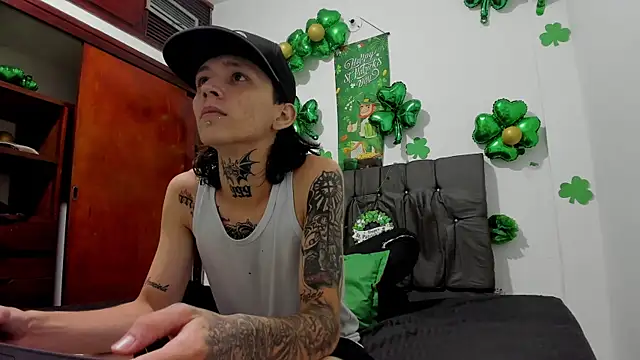 StraightBoy Nick online show from 03-31-26, 06:25