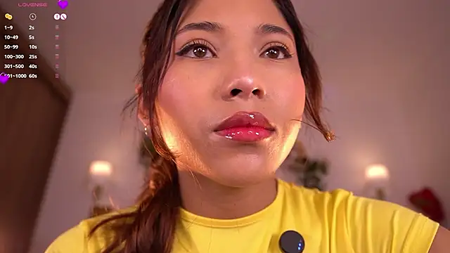 Snapshot of violeth____ chatting on 01-12-26, 01:16 violeth online show from 01-12-26, 01:16