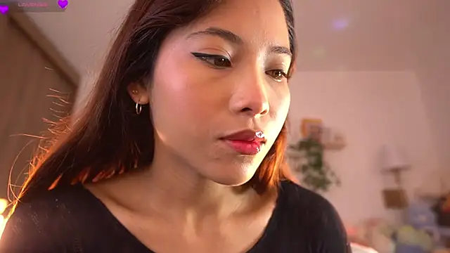 Snapshot of violeth____ chatting on 02-12-26, 01:28 violeth online show from 02-12-26, 01:28