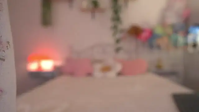 Snapshot of violeth____ chatting on 05-27-26, 01:08 violeth online show from 05-27-26, 01:08