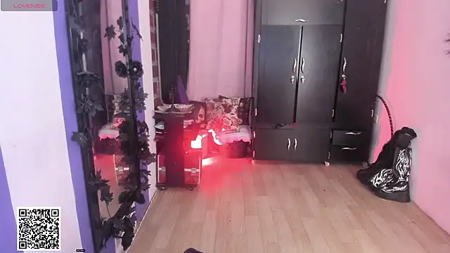 Snapshot of Katyuska_Sg1 chatting on 02-07-26, 09:07 Katyuska Sg1 online show from 02-07-26, 09:07