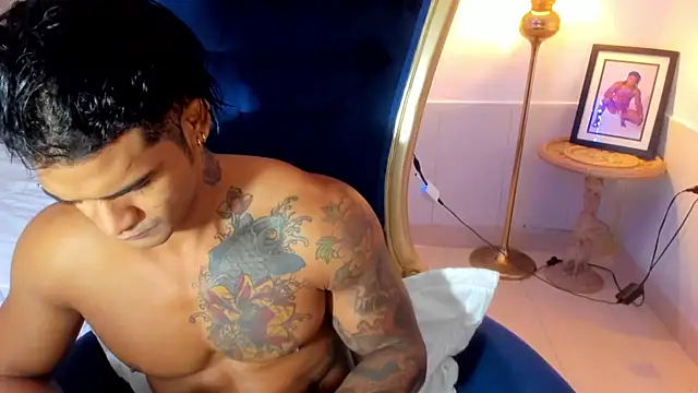 antonio  444 online show from 11-19-25, 11:10