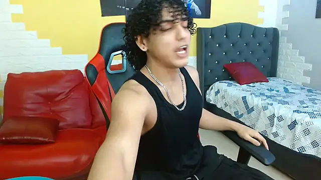 Snapshot of Xfire_boy69 chatting on 09-17-25, 04:19 Xfire boy69 online show from 09-17-25, 04:19