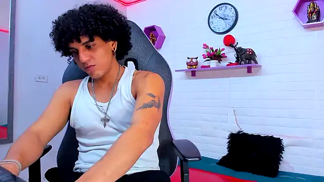 Snapshot of Xfire_boy69 chatting on 09-27-25, 08:03 Xfire boy69 online show from 09-27-25, 08:03