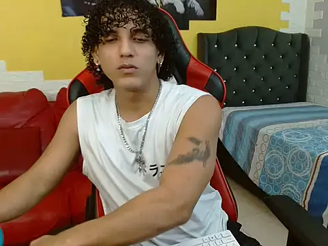 Snapshot of Xfire_boy69 chatting on 10-04-25, 03:54 Xfire boy69 online show from 10-04-25, 03:54