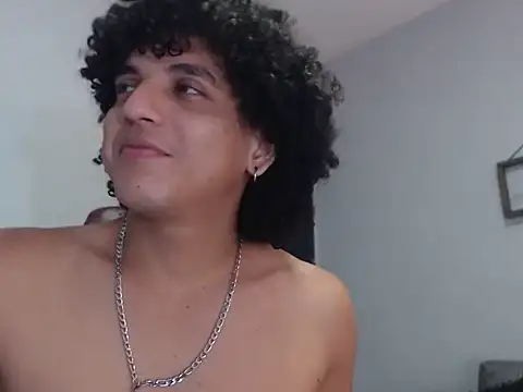 Snapshot of Xfire_boy69 chatting on 10-19-25, 02:29 Xfire boy69 online show from 10-19-25, 02:29