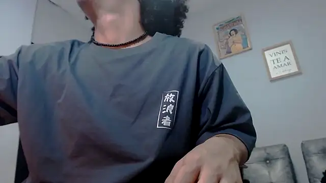 Snapshot of Xfire_boy69 chatting on 11-12-25, 02:39 Xfire boy69 online show from 11-12-25, 02:39