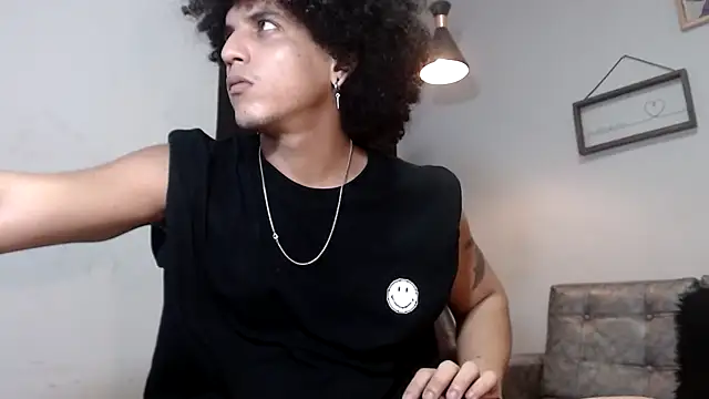 Snapshot of Xfire_boy69 chatting on 11-13-25, 05:45 Xfire boy69 online show from 11-13-25, 05:45