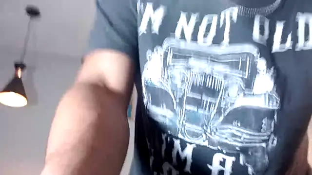 Snapshot of Xfire_boy69 chatting on 11-22-25, 01:10 Xfire boy69 online show from 11-22-25, 01:10