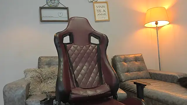 Snapshot of Xfire_boy69 chatting on 12-01-25, 05:29 Xfire boy69 online show from 12-01-25, 05:29