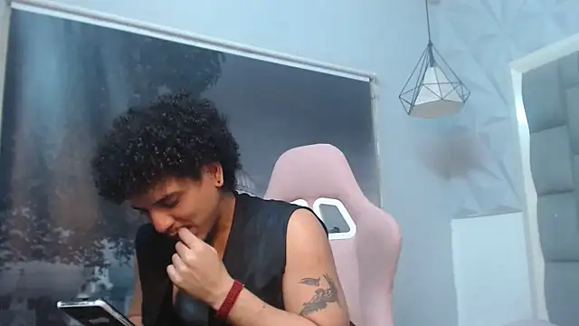 Xfire boy69 online show from 03-08-26, 06:55