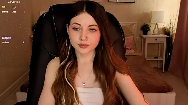 Snapshot of Kimmie_shine chatting on 06-23-26, 09:18 Kimmie shine online show from 06-23-26, 09:18