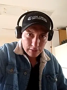 Zetaloco26 online show from 11-01-25, 07:49