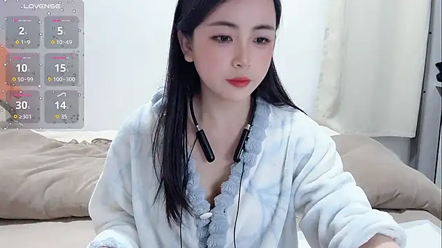 Snapshot of Yingbao-Baby chatting on 02-05-26, 02:54 Yingbao-Baby online show from 02-05-26, 02:54