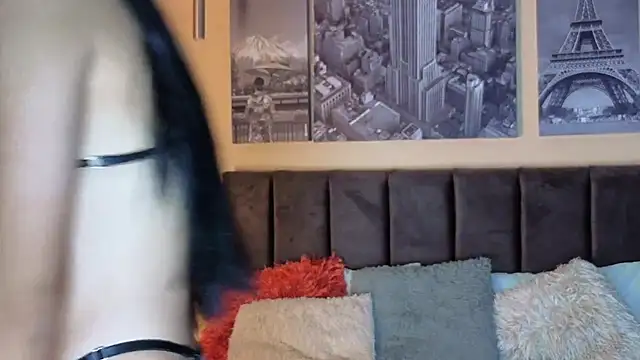 Snapshot of Blue_Sixx chatting on 11-02-25, 10:01 Blue Sixx online show from 11-02-25, 10:01