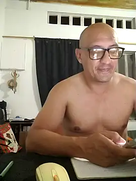 Snapshot of jorge406 chatting on 10-27-25, 02:04 jorge406 online show from 10-27-25, 02:04