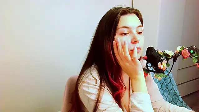 peachyness online show from 12-16-25, 02:22