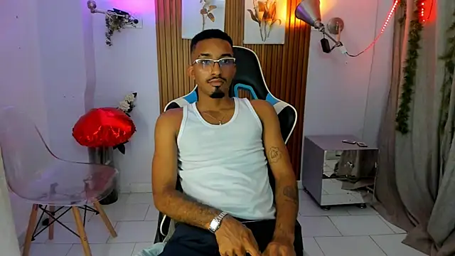 Darwin mayo online show from 09-29-25, 05:07