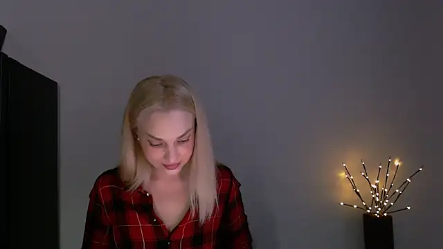 Snapshot of Lia_noo_regrets chatting on 07-06-26, 03:58 Lia noo regrets online show from 07-06-26, 03:58