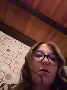 SweetTeenGirl online show from 11-29-25, 06:44