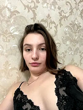 Snapshot of ZariaFlame chatting on 11-05-25, 09:59 ZariaFlame online show from 11-05-25, 09:59