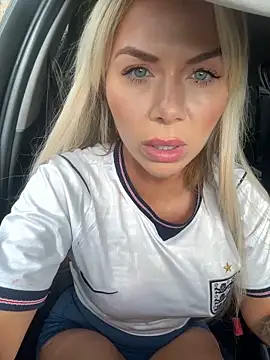 goddessbarbiexo online show from 06-18-26, 07:41