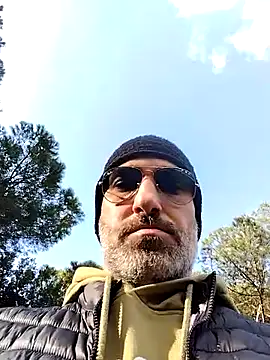 Snapshot of Bohhhhrm chatting on 02-18-26, 02:13 Bohhhhrm online show from 02-18-26, 02:13