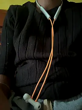 Snapshot of Tamil_Anushya chatting on 12-18-25, 08:09 Tamil Anushya online show from 12-18-25, 08:09