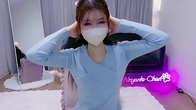 -Nyanko-chan- online show from 03-21-26, 09:18