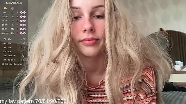 Snapshot of aetherlan chatting on 12-20-25, 12:12 aetherlan online show from 12-20-25, 12:12