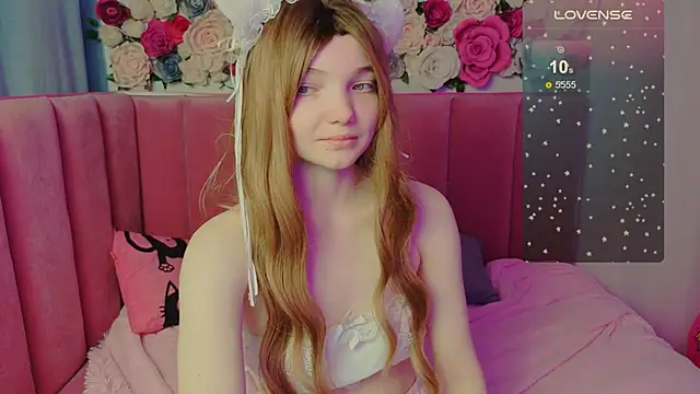 AnimeAlica18 online show from 11-08-25, 02:34